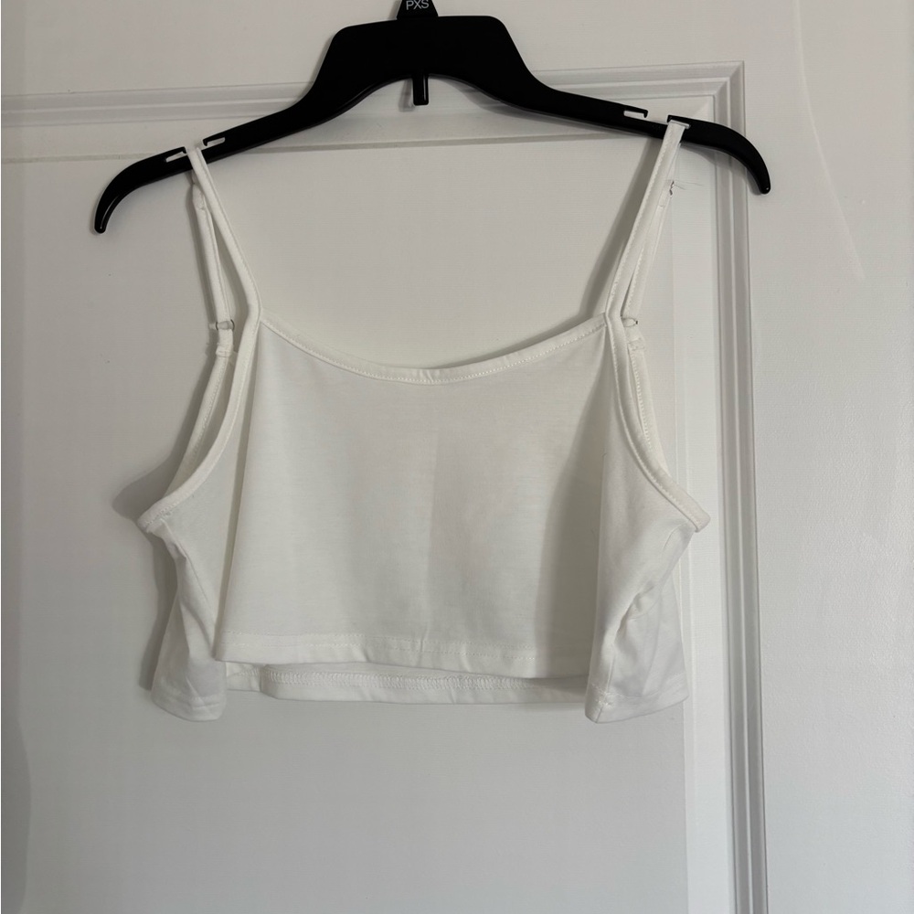 SHEIN White Spaghetti Strap Camisole Crop Top